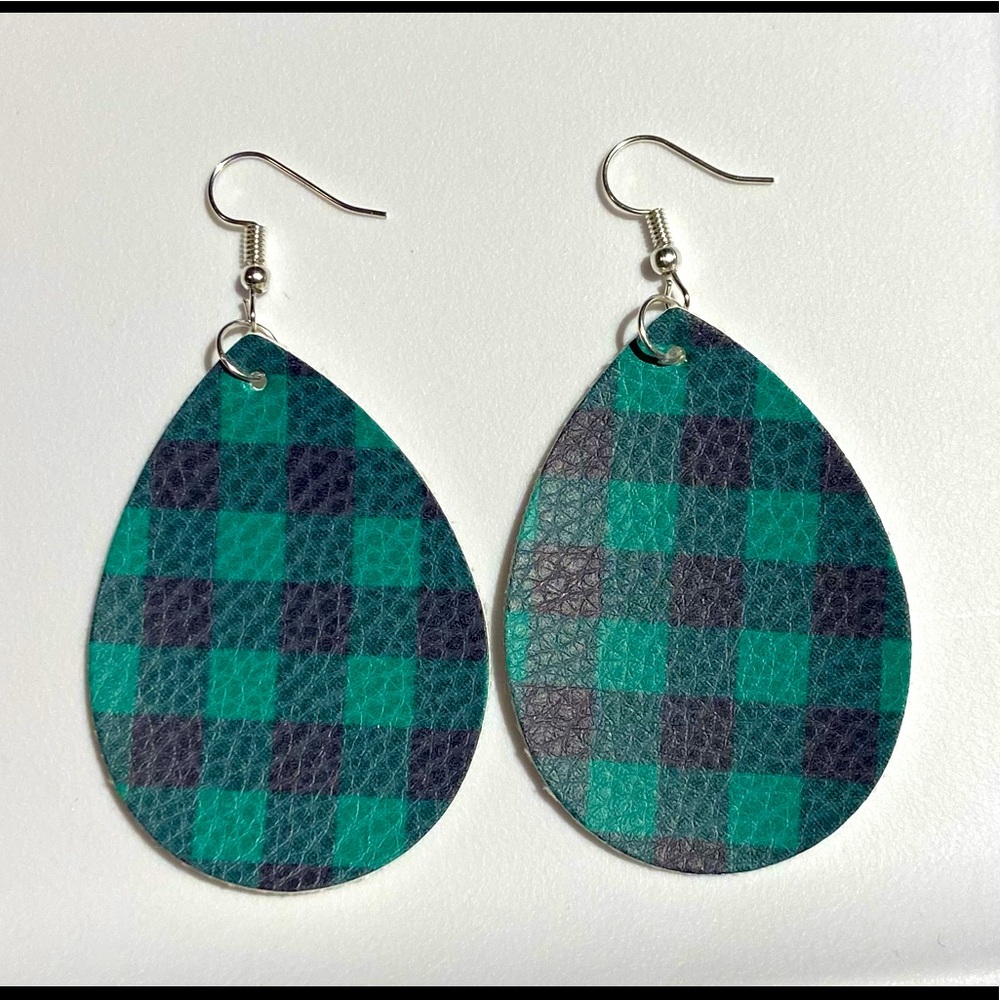3 for $12 🎉 Faux Leather Teardrop Dangle Earrings